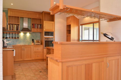 JE Guesthouse, Central To All The Hunter Valley Has To Offer - Accommodation Brunswick Heads 11