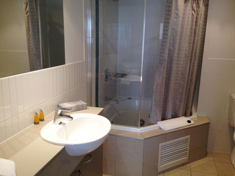 BASE Holidays - Ettalong Beach Premium Apartments - Accommodation Brunswick Heads 39