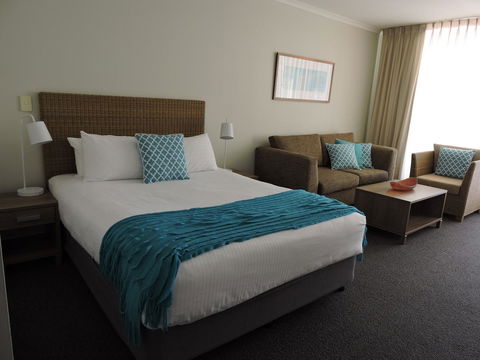 BASE Holidays - Ettalong Beach Premium Apartments - Accommodation Brunswick Heads 11