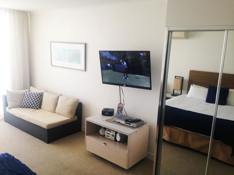 BASE Holidays - Ettalong Beach Premium Apartments - Accommodation Brunswick Heads 32