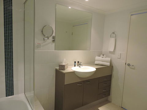 BASE Holidays - Ettalong Beach Premium Apartments - Accommodation Brunswick Heads 6
