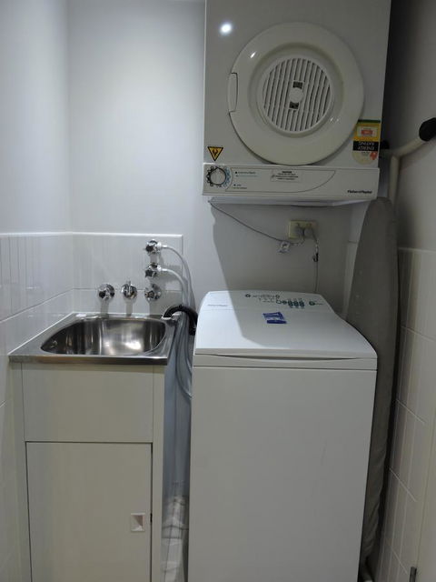 BASE Holidays - Ettalong Beach Premium Apartments - Accommodation Brunswick Heads 3