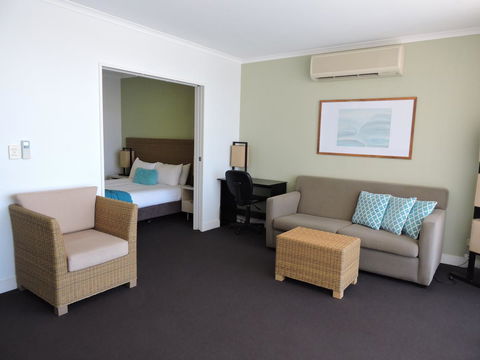 BASE Holidays - Ettalong Beach Premium Apartments - Accommodation Brunswick Heads 9