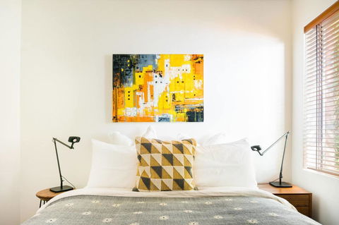 Waterfront Apartment Brimming With Inspirational Artwork - Accommodation Brunswick Heads 16