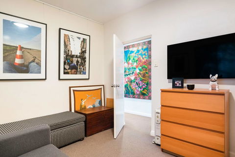 Waterfront Apartment Brimming With Inspirational Artwork - Accommodation Brunswick Heads 22