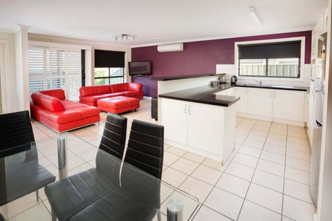 Bluegum Apartments Newcastle - Accommodation Brunswick Heads 12