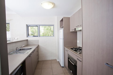 Bluegum Apartments Newcastle - Accommodation Brunswick Heads 5