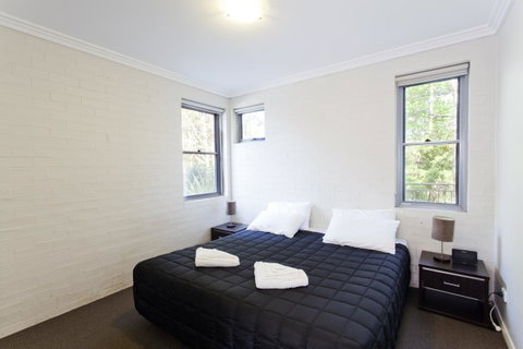 Bluegum Apartments Newcastle - Accommodation Brunswick Heads 4