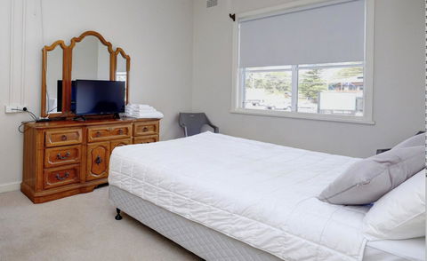 Lakes And Ocean Hotel Forster - Accommodation Brunswick Heads 1