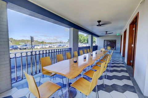 Lakes And Ocean Hotel Forster - Accommodation Brunswick Heads 7