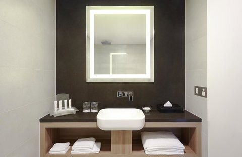 Furama Darling Harbour - Accommodation Brunswick Heads 8