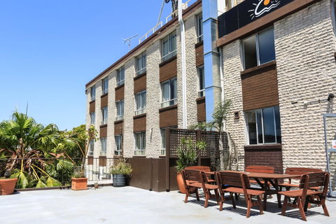 Little Coogee Hotel - Accommodation Brunswick Heads 2