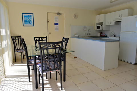 Beach House Holiday Apartments - Accommodation Brunswick Heads 11