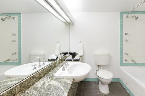 Holiday Inn Parramatta, An IHG Hotel - Accommodation Brunswick Heads 7