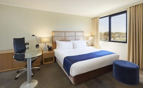 Holiday Inn Parramatta, An IHG Hotel - Accommodation Brunswick Heads 3