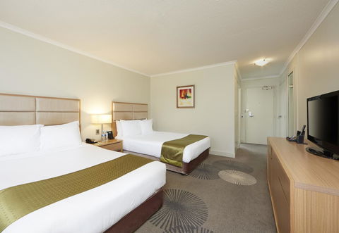 Holiday Inn Parramatta, An IHG Hotel - Accommodation Brunswick Heads 2