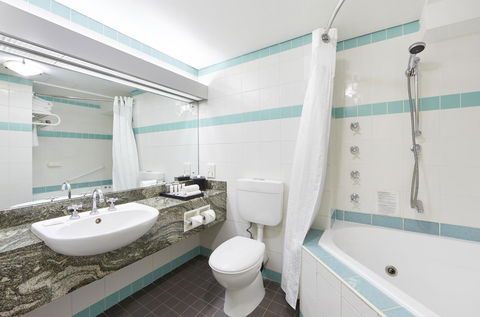 Holiday Inn Parramatta, An IHG Hotel - Accommodation Brunswick Heads 8