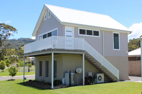Red Waratah - Accommodation Brunswick Heads 3