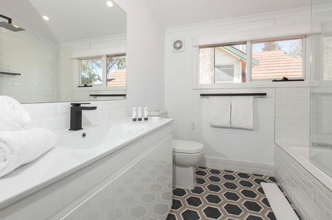 Elegant Family Home Close To Harbour And Views - Accommodation Brunswick Heads 10