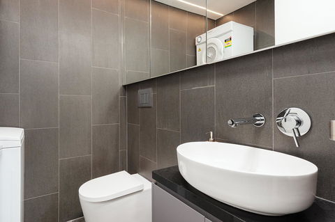 Newtown's Best Designer Apartment - Accommodation Brunswick Heads 3