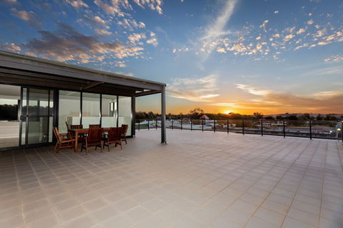 The Penthouse - Accommodation Brunswick Heads 33