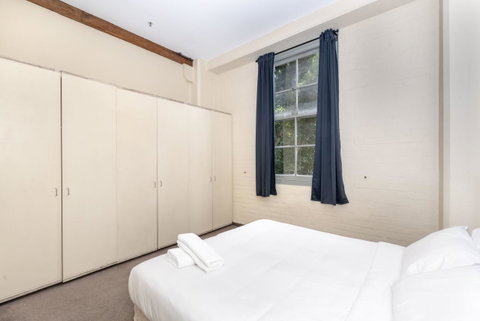 Classic 2 BR Apt In Pyrmont - Accommodation Brunswick Heads 13