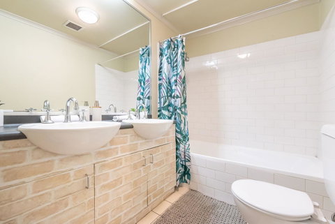 Classic 2 BR Apt In Pyrmont - Accommodation Brunswick Heads 18