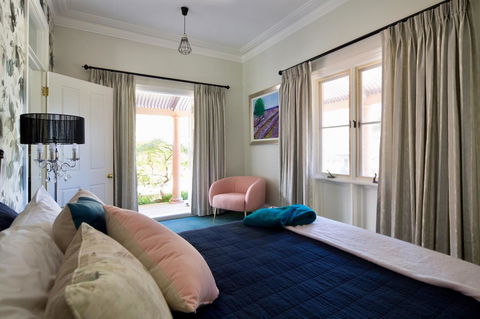 Chanticleer Gardens Barn Cottage With A Pool - Accommodation Brunswick Heads 36