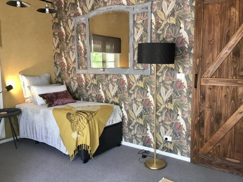 Chanticleer Gardens Barn Cottage With A Pool - Accommodation Brunswick Heads 2