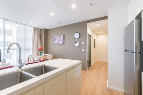 Sydney CBD Modern 2 Bedroom Apartment + Free Car Parking - Accommodation Brunswick Heads 6