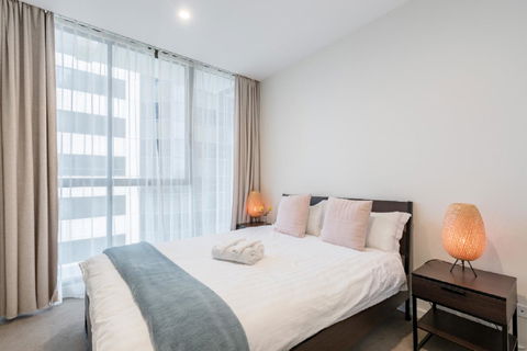 Sydney CBD Modern 2 Bedroom Apartment + Free Car Parking - Accommodation Brunswick Heads 14