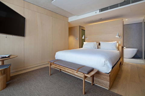 Zara Tower â€“ Luxury Suites And Apartments - Accommodation Brunswick Heads 5