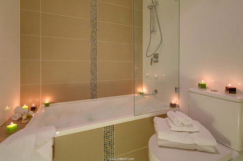 Zara Tower â€“ Luxury Suites And Apartments - Accommodation Brunswick Heads 15