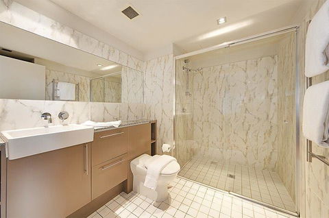 Wyndel Apartments North Sydney - Harbour Watch - Accommodation Brunswick Heads 5