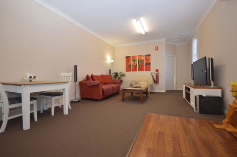 The Old Saddlery - Accommodation Brunswick Heads 3