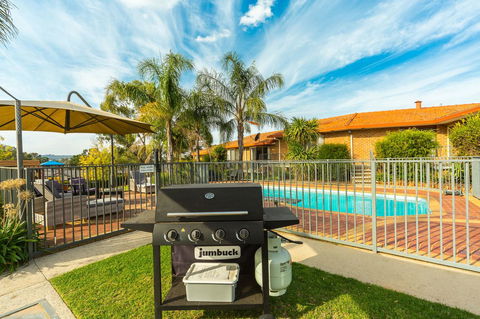 Hume Country Motor Inn - Accommodation Brunswick Heads 2