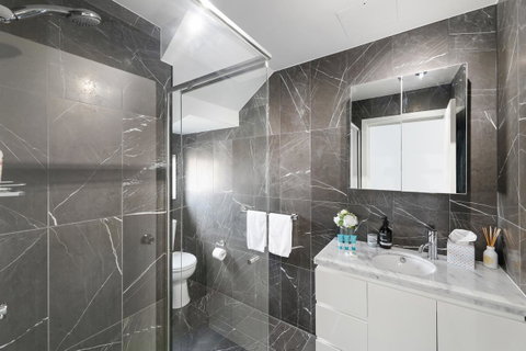 Darling Harbour Penthouse Views+Jacuzzi - Accommodation Brunswick Heads 5