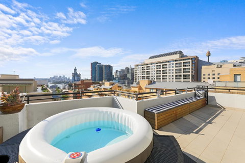 Darling Harbour Penthouse Views+Jacuzzi - Accommodation Brunswick Heads 1