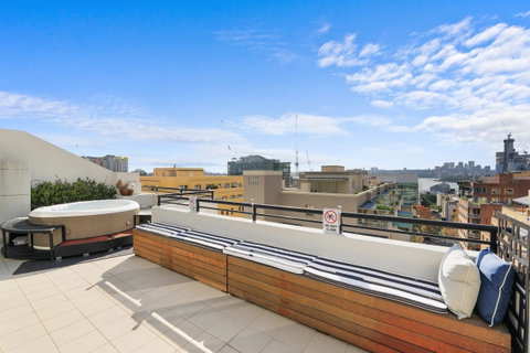 Darling Harbour Penthouse Views+Jacuzzi - Accommodation Brunswick Heads 9