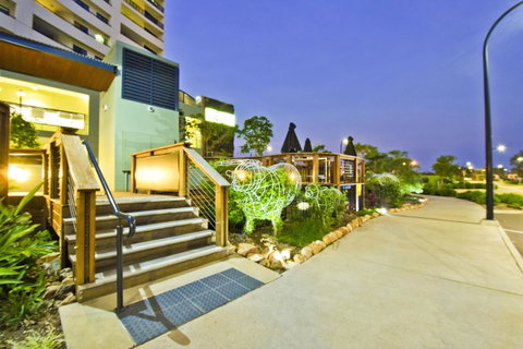 Nomikis\'On The Avenue - Accommodation Brunswick Heads 2