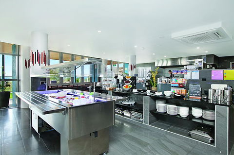 Ramada Suites By Wyndham Zen Quarter Darwin - Accommodation Brunswick Heads 12