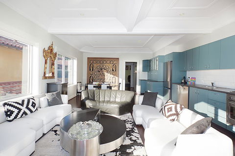 Art Deco Apartment With Breathtaking Water Views - Accommodation Brunswick Heads 7