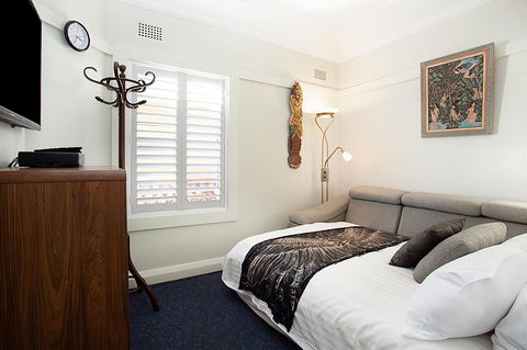 Art Deco Apartment With Breathtaking Water Views - Accommodation Brunswick Heads 9