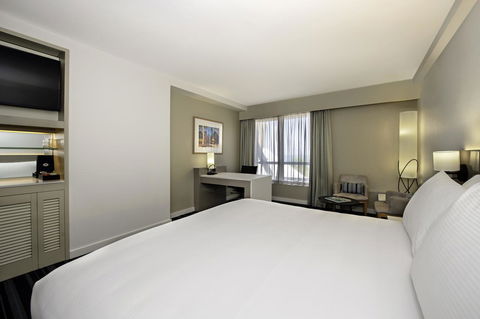 DoubleTree By Hilton Esplanade Darwin - Accommodation Brunswick Heads 12