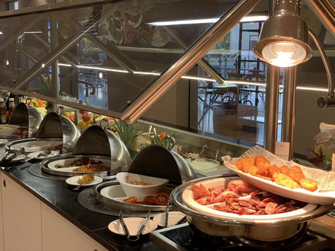 DoubleTree By Hilton Esplanade Darwin - Accommodation Brunswick Heads 2