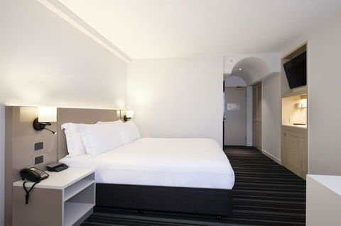 DoubleTree By Hilton Esplanade Darwin - Accommodation Brunswick Heads 10