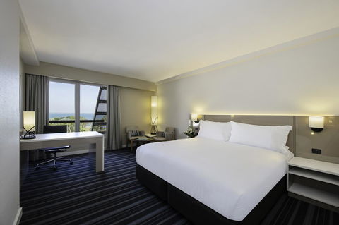 DoubleTree By Hilton Esplanade Darwin - Accommodation Brunswick Heads 13