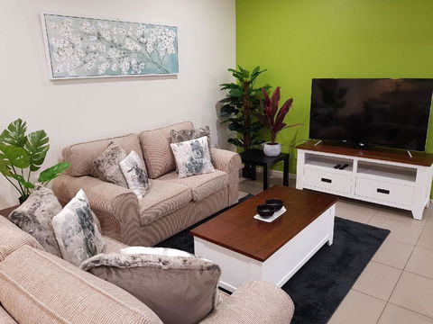 Darwin-Ocean Views, Tropical Getaway, Pool & Aircon - Accommodation Brunswick Heads 3
