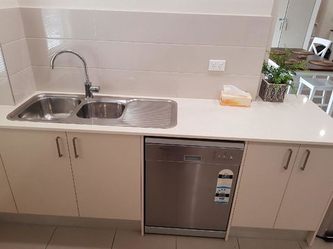 Darwin-Ocean Views, Tropical Getaway, Pool & Aircon - Accommodation Brunswick Heads 12