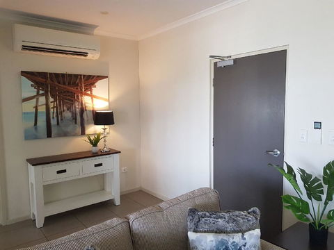 Darwin-Ocean Views, Tropical Getaway, Pool & Aircon - Accommodation Brunswick Heads 6